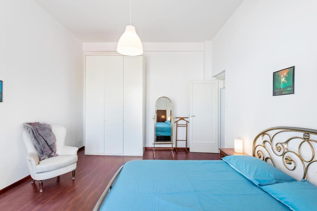Liberta Frame Apartment With Terrace And Etna View Catania Exterior photo